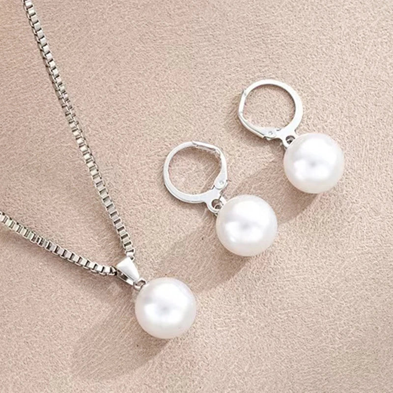 2 Pieces Of Round Pearl Jewelry Set with Earrings & Necklaces
