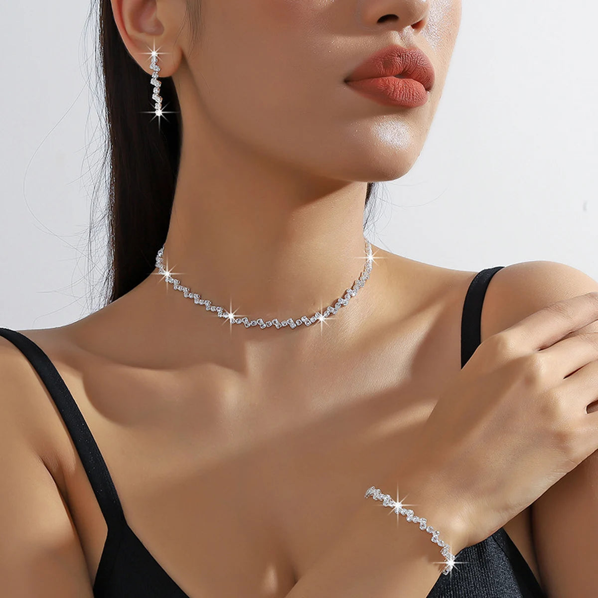 Set of Shiny Silver plated jewellery set with earrings & necklace